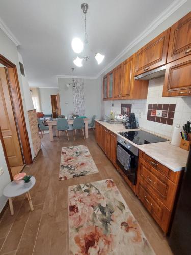 Debrecen Apartment | Akácvirág Airport Vendégház