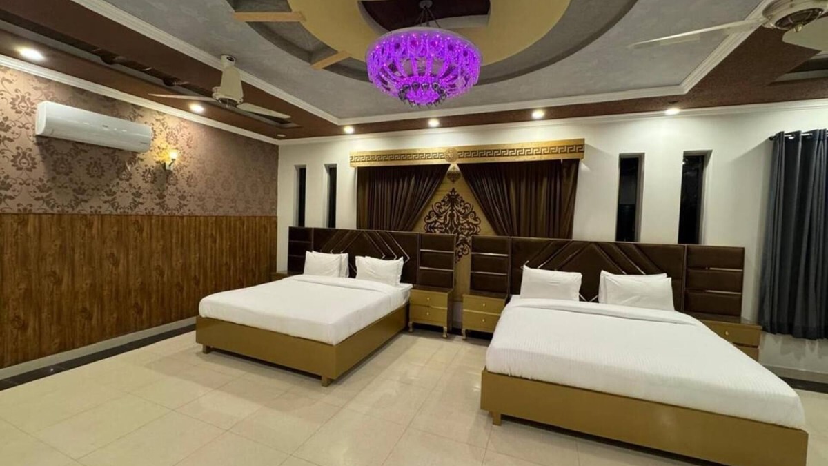 E-11 Sector House | AK Lodges Islamabad: Exquisite 6-Bedroom Estate with Premium Finishes and AC
