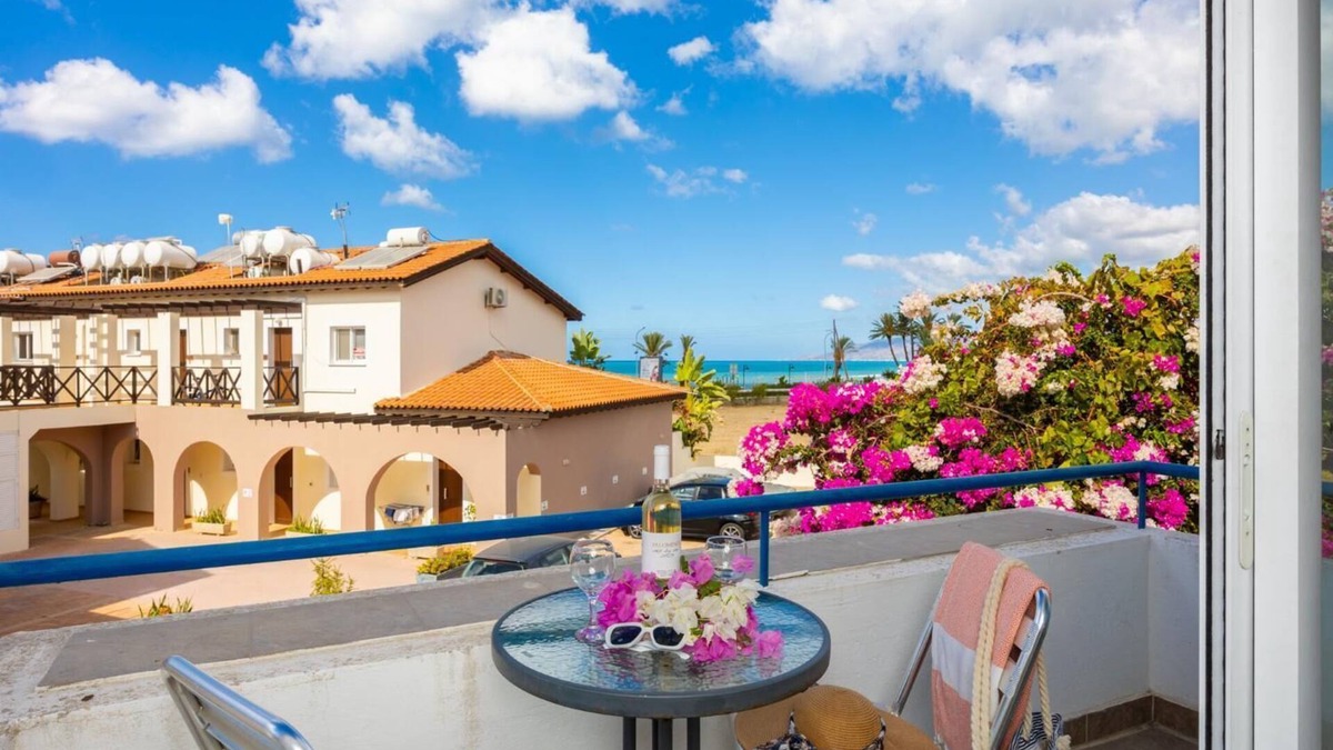 Latsi Apartment | Akamantis - One Bedroom Apartment, Sleeps 2