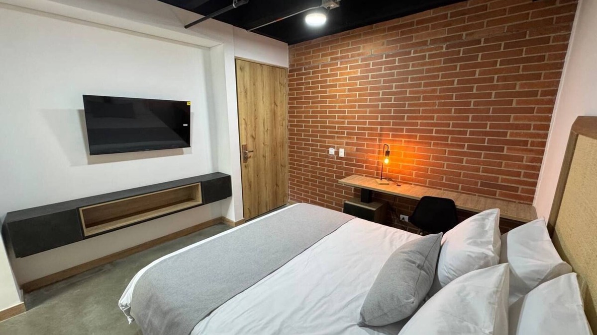 La Castellana Hotel | Akela Park