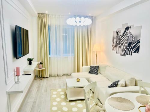 Sector 4 Apartment | AKi Rin Residence