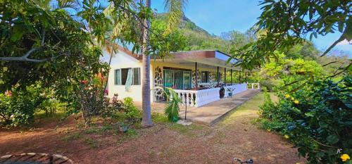 Ua Pou House | Akivai Lodge Ua-Pou
