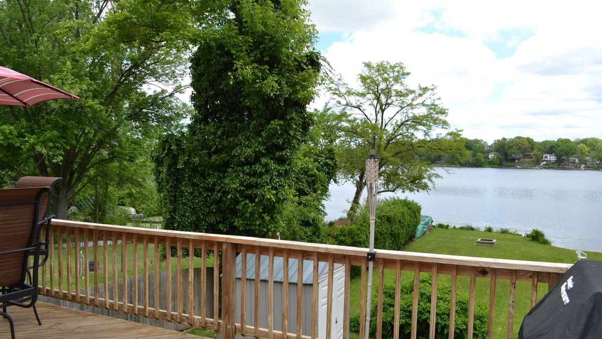 Portage Lakes House | Akron Portage Lakes Peaceful LakefrontnCharming 2-bedroom home/amazing view.