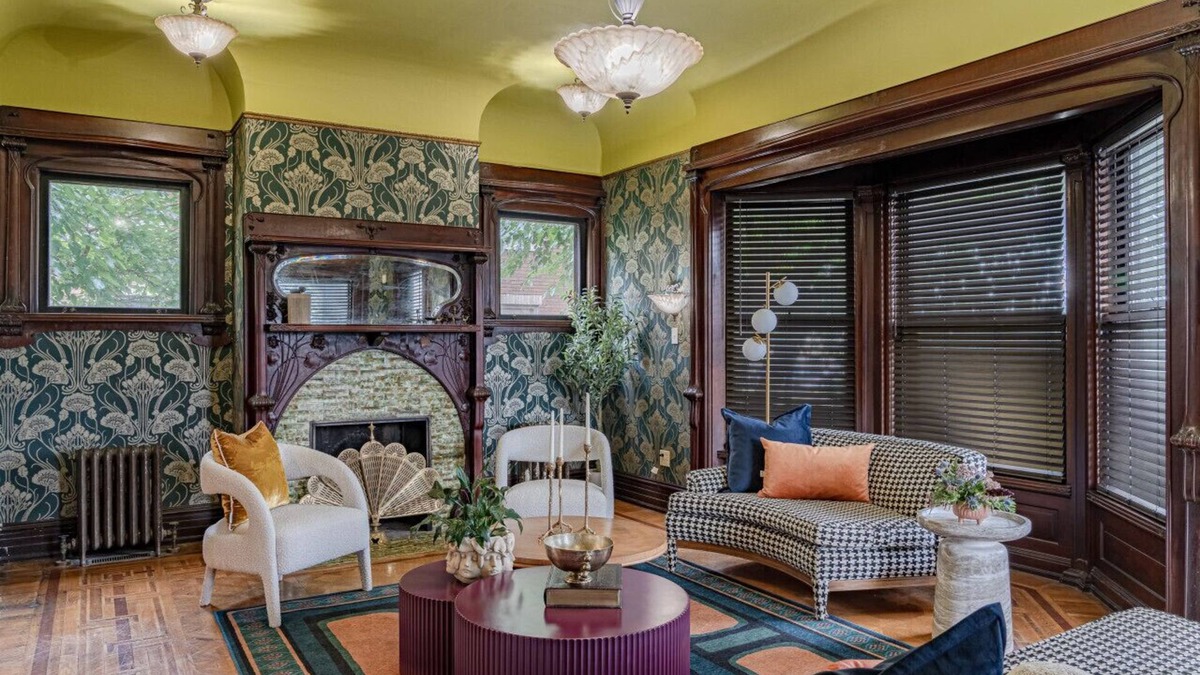 Highland Square House | Akron's Werner House: Historic 4 Bedroom Luxury