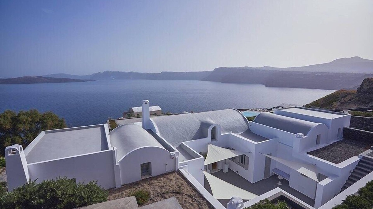 Akrotiri Villa | Akrotiri Private Residence | Caldera View Luxury Retreat
