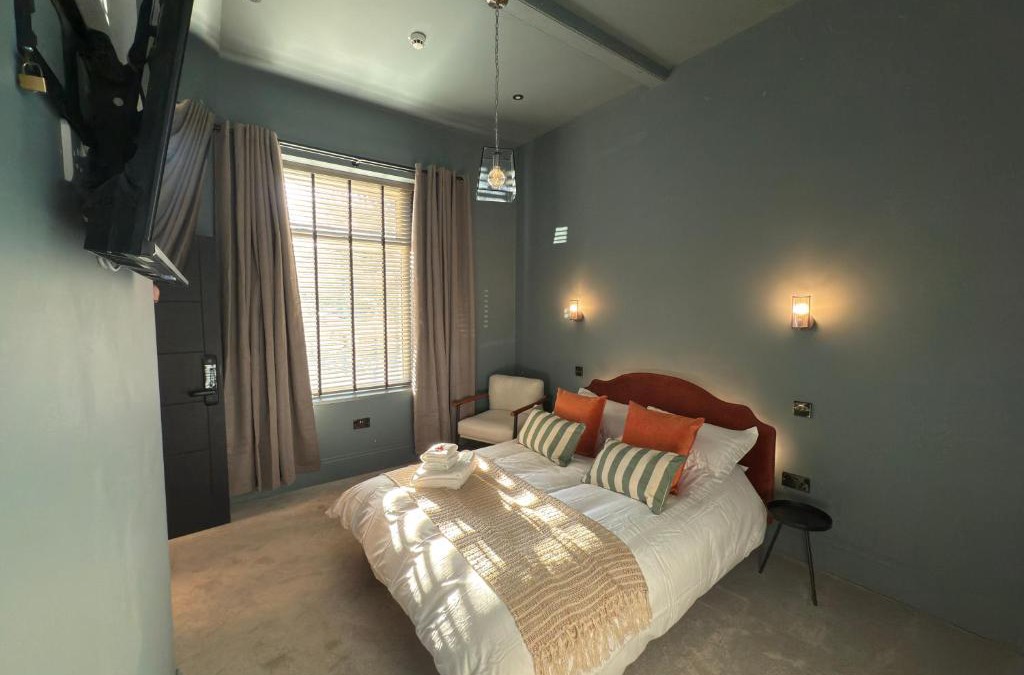 Halifax House | Akroyd House - The Mackintosh Room