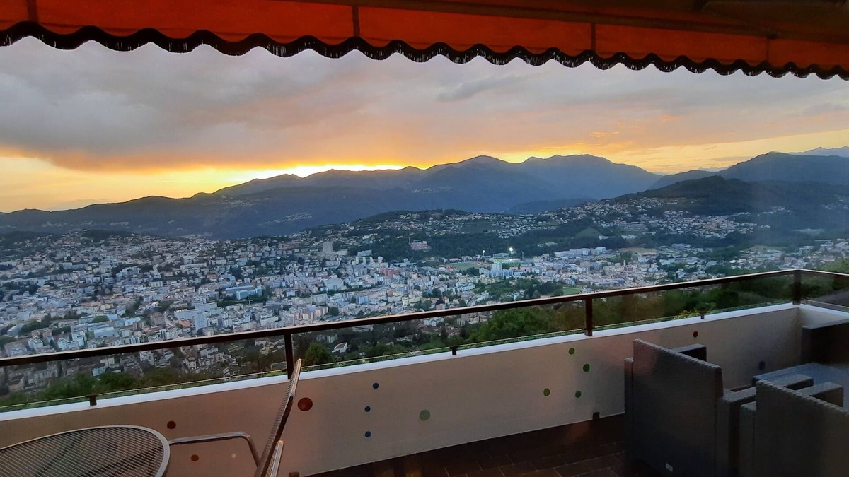 Lugano Apartment | Al Bosco 71A: comfortable, sunny and quiet, 2½ rooms apartment, pool & sauna