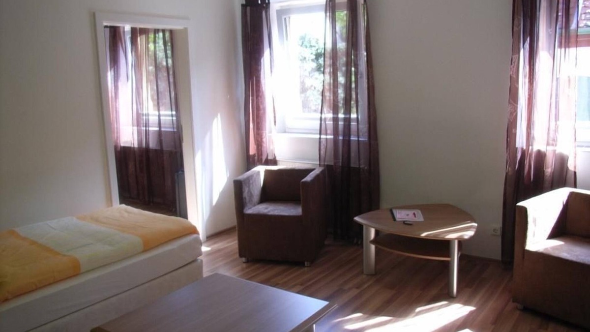 Wachenheim an der Weinstrasse Bed & Breakfast | Altstadt-residenz - Zimmer1