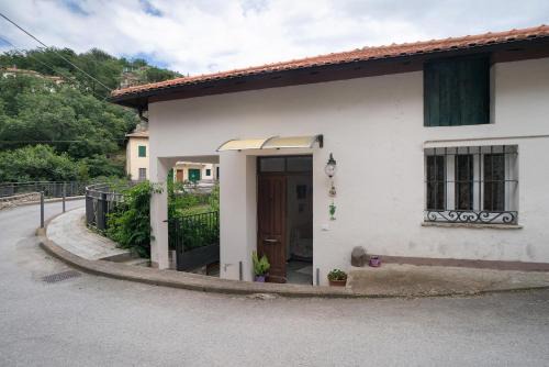 Castelvecchio di Rocca Barbena Apartment | Al Frantoio