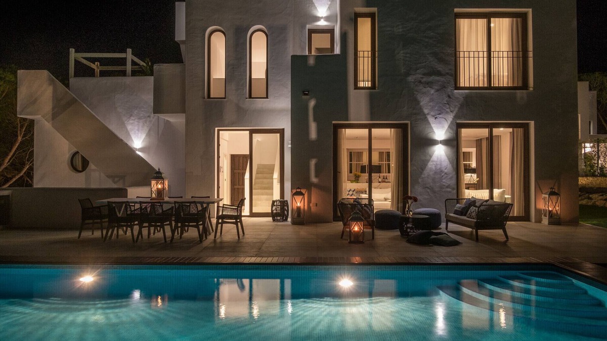 Cabo Roche Villa | Al Mar. Modern Andalus, beach access and views