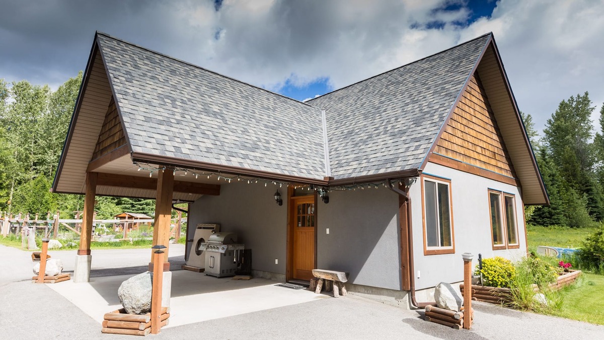Rossland Cabin | Aladar's Cabin is 2 Minutes Drive to Red Resort