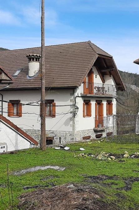 Oronz Apartment | AlaiSuberri