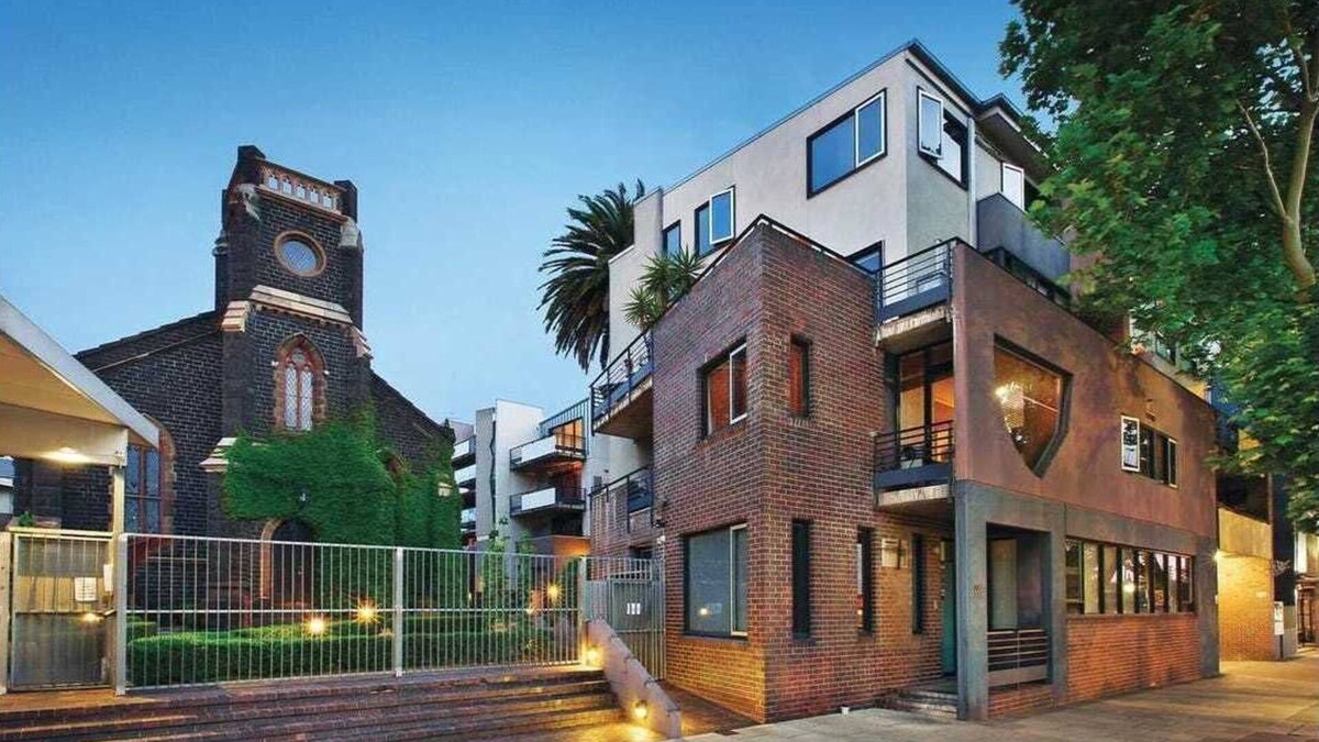 St Kilda Apartment | Alameda Apartment by Ready Set Stay - Linen, WIFI, Across from Albert Park Lake