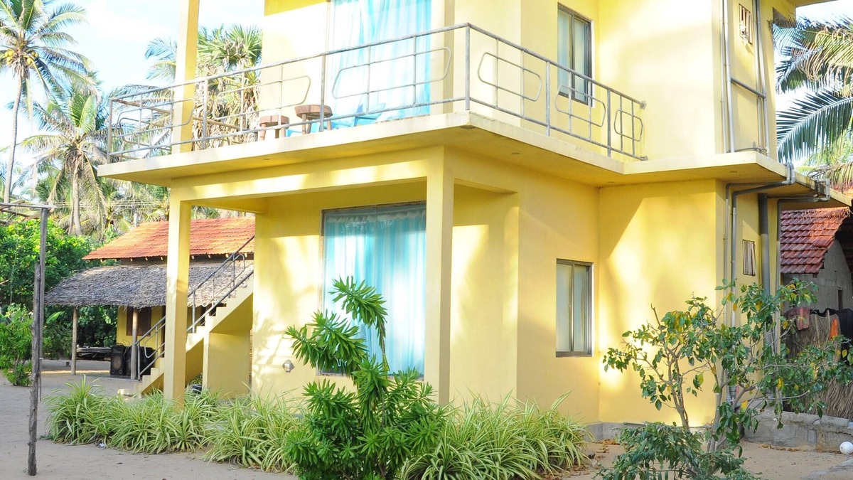 Norochcholai Hotel | Alankuda Dolphin Village Hotel