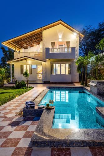 Jamwa Ramgarh Villa | Alaya Stays Ramgarh Colonial-Style 2-BHK Villa Amidst the Hills with Private Pool & Garden