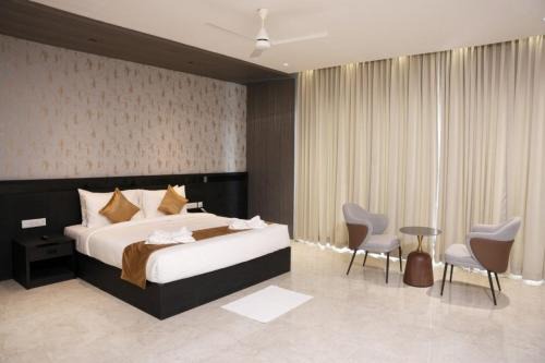 Kunnamkulam Hotel | Alba Regency