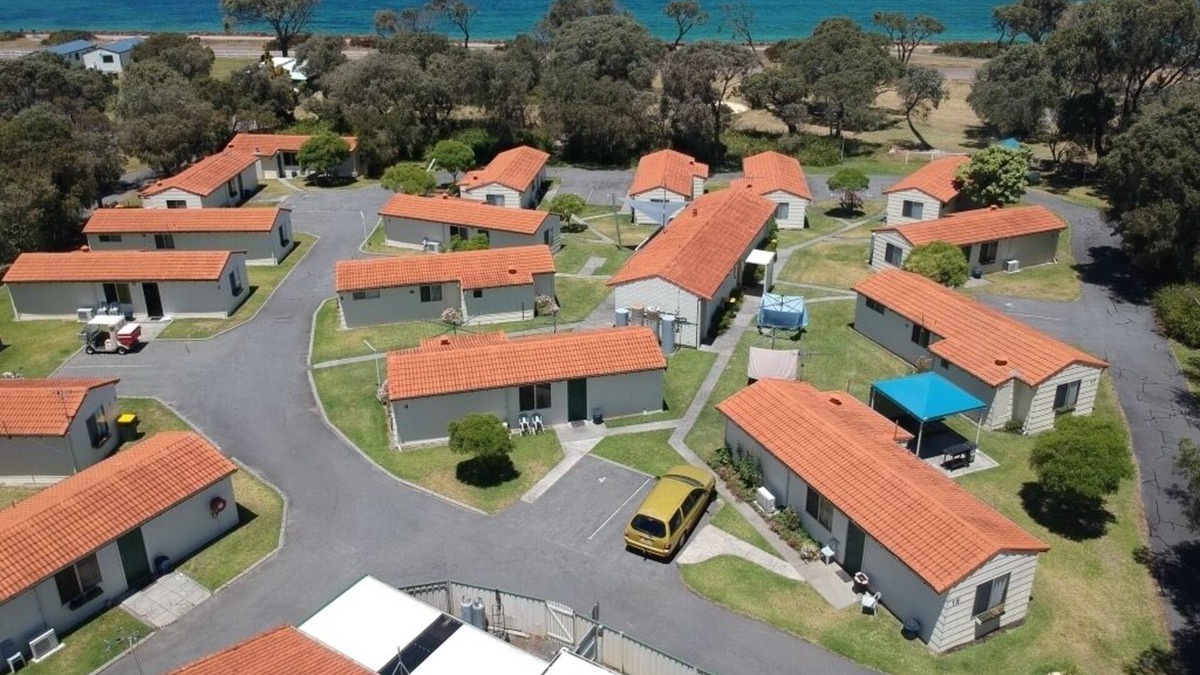 Emu Point Ski Chalet | Albany's Favourite Beachside Chalet
