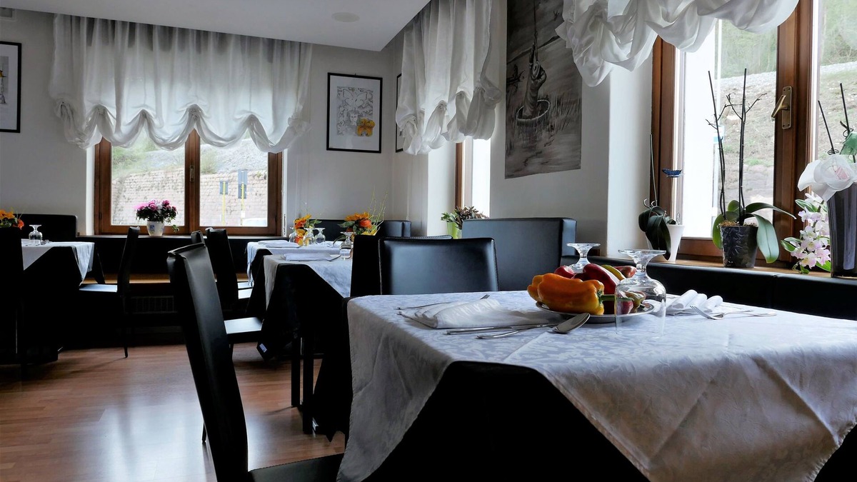 Ponte nelle Alpi Hotel | Albergo De March