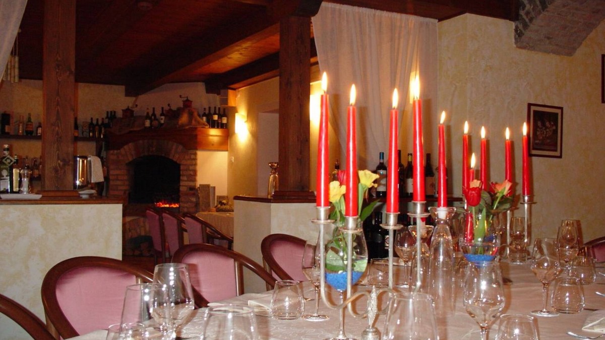 Vittorio Veneto Hotel | Albergo Ristorante Flora