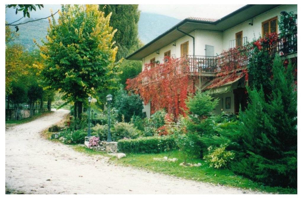 Rivodutri Hotel | Albergo-Ristorante"Parco alle Noci"tra la Cascata delle Marmore,Labro e valle Santa di S Francesco