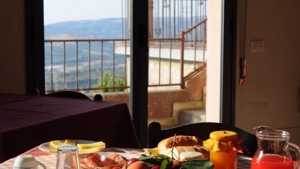 Chiaramonte Gulfi Hotel | Albergo villa nobile