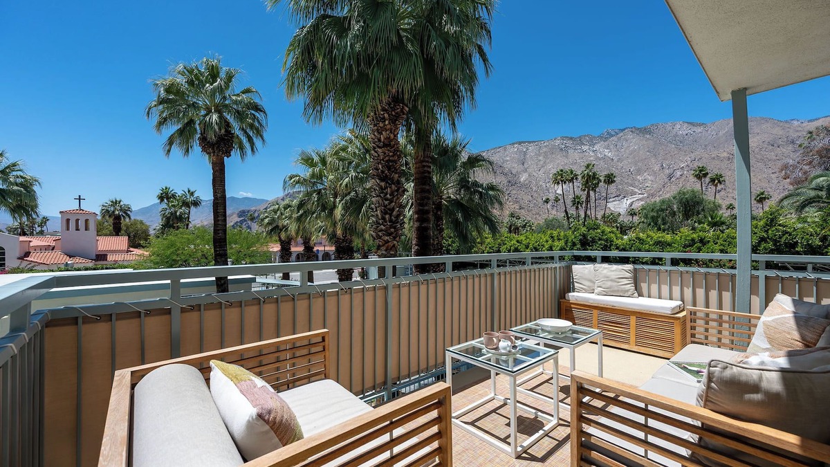 Old Las Palmas Condo | Albert Frey's Villa Hermosa