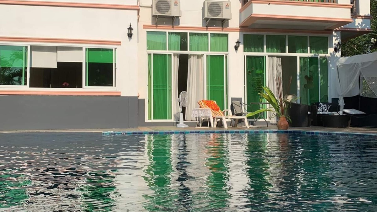 Huai Yai Villa | Albina Pool Villa 4 bedroom executive