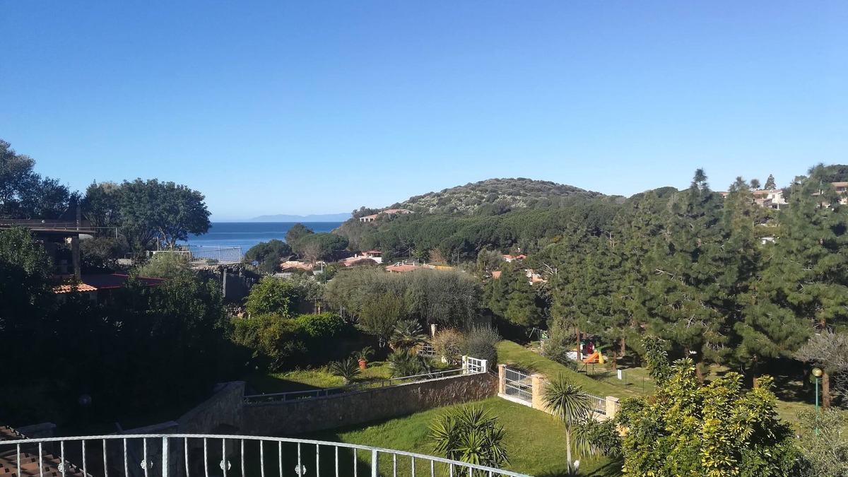 Geremeas Villa | Albrosa garden