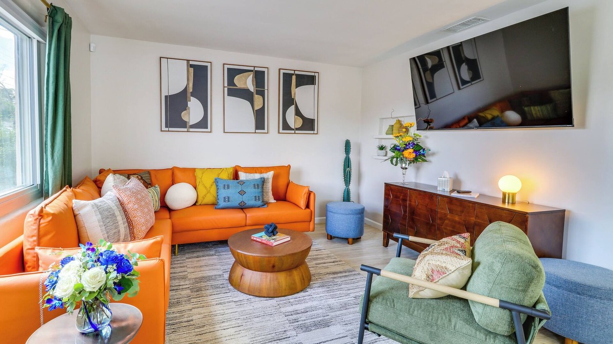 Albuquerque House | Albuquerque Retreat w/Hot Tub - Central Location!