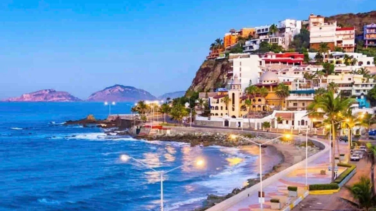 Las Gaviotas Condo | Alcantara apt, Ground floor, great for digital, 2 blocks walk to beach