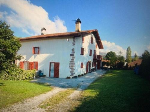 Saint-Jean-Pied-de-Port Apartment | Alcatenia