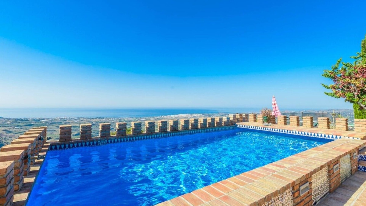 Rio Velez Villa | Alcazaba de Beas Vélez-Málaga by Ruralidays