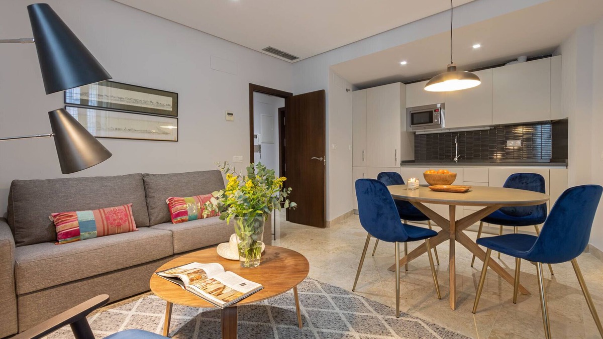 San Bernardo Apartment | Alcazar Gardens, 6 people
