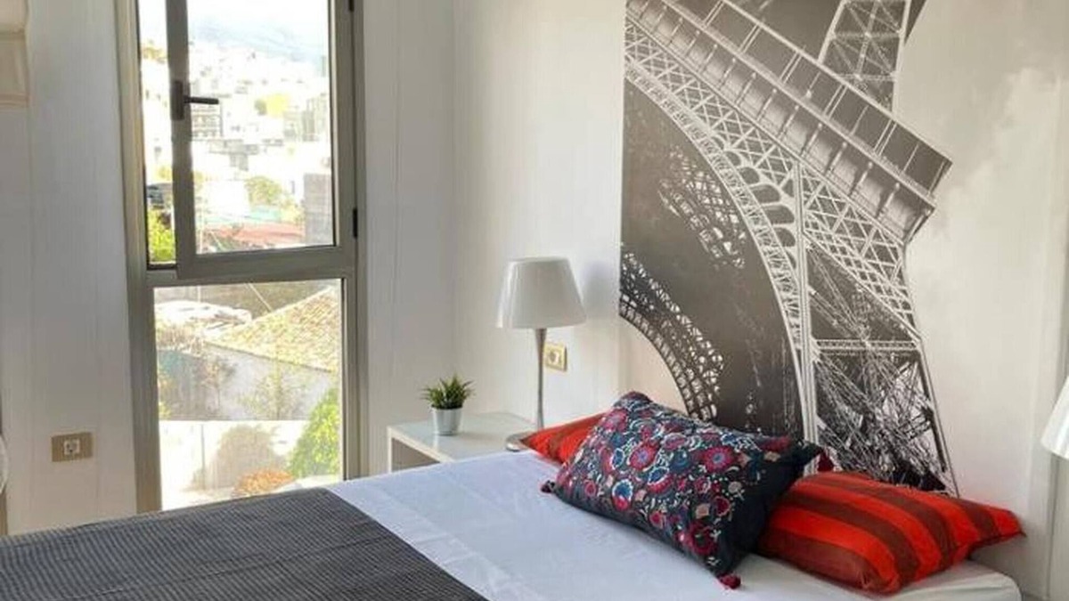 Los Llanos Apartment | Aldaba by Huskalia