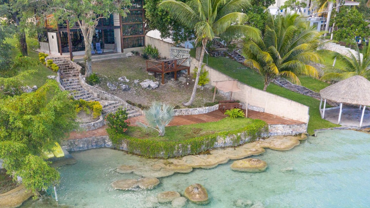 Centro Villa | Aldea Villa Real: Nature, kayaks, views, grill, lounge chairs, hammocks. Your refuge in Bacalar