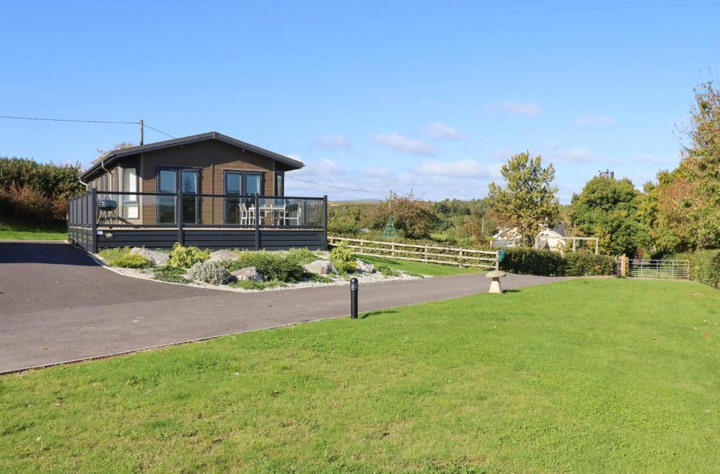Teigngrace House | Alder Lodge