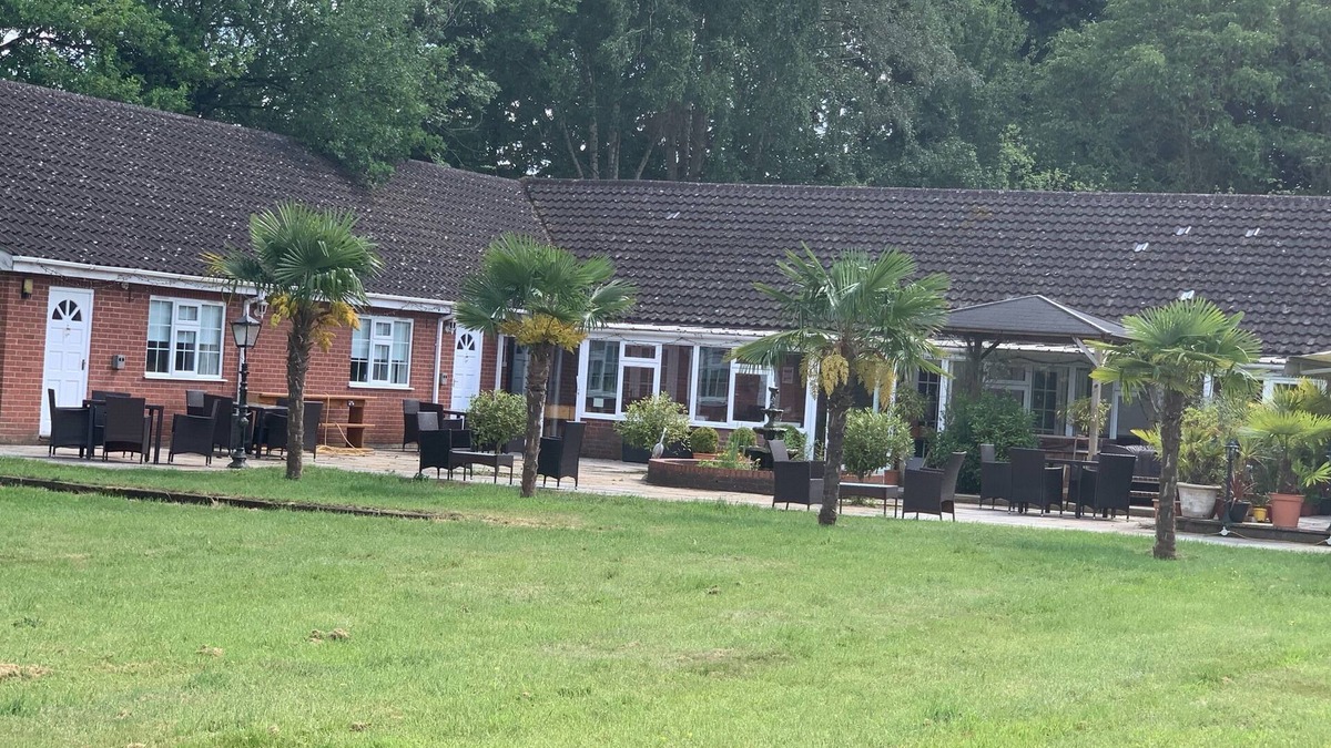 Great Ellingham Bed & Breakfast | Aldercarr Hall