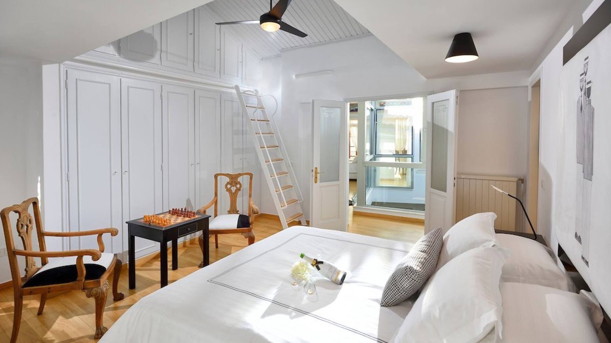 Plaka Apartment | Aldis Plaka Mansion by K&K