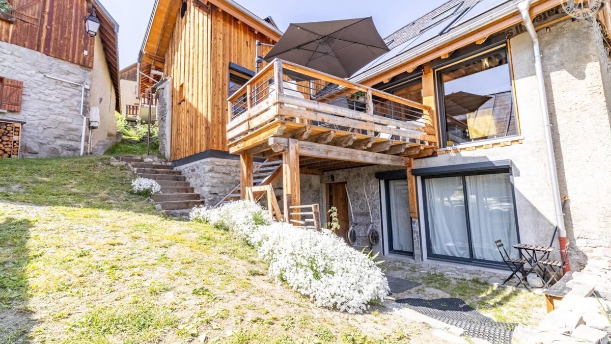 Montricher-Albanne House | ALESINA - MONTRICHER ALBANNE