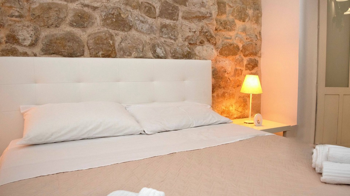 Comiso House | Alessia House
