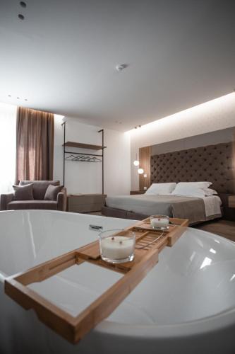 San Ferdinando Hotel | Alexander House Hotel