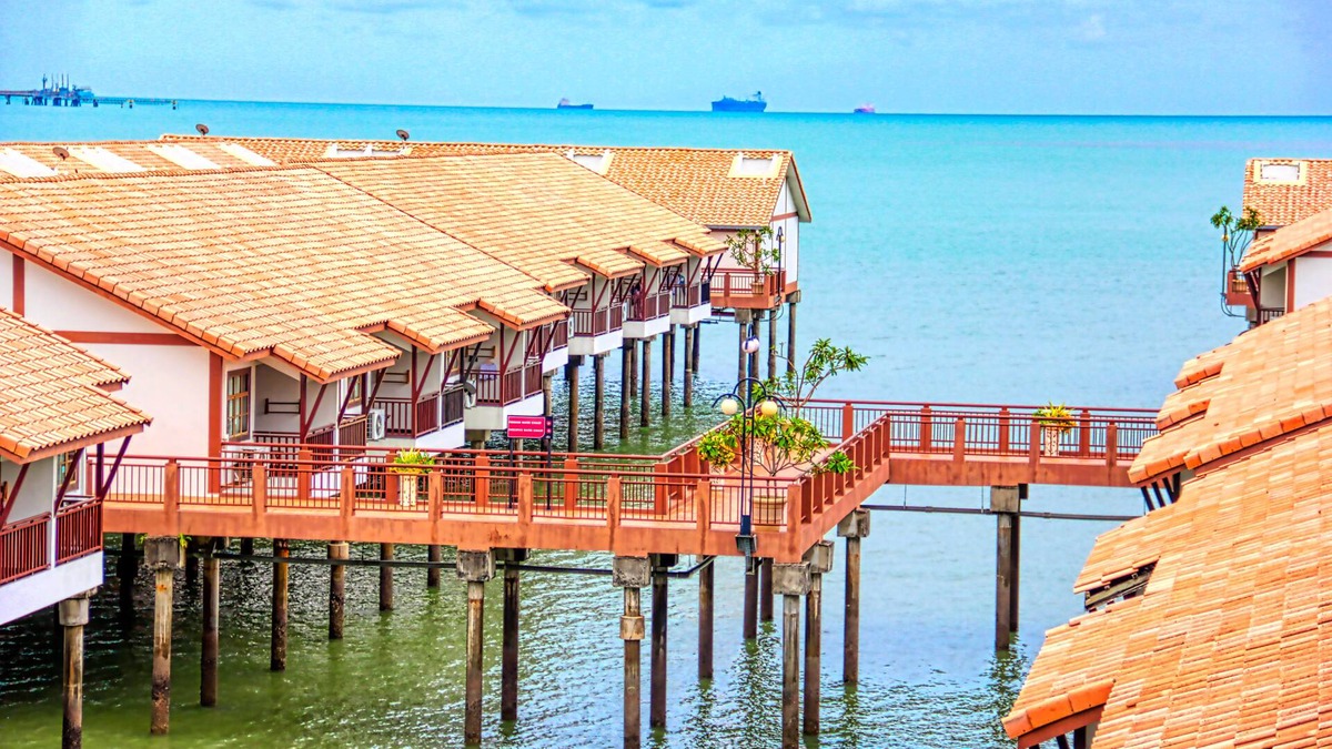 Taman Tanjung House | AlexaPD Private Water Chalets