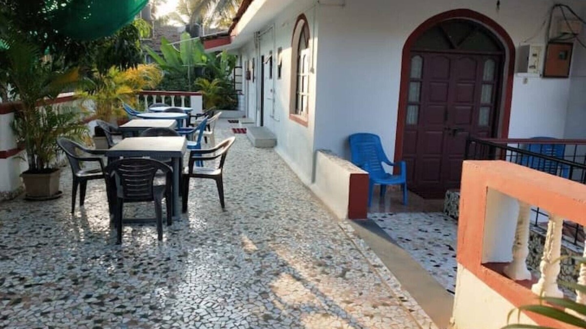 Candolim Hotel | Alexmarie Holiday Home (2)n