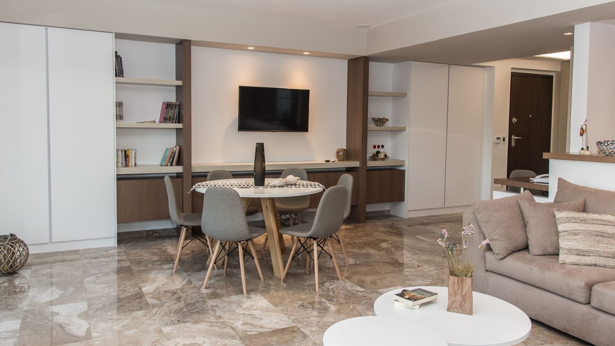 Varkiza Apartment | Alex’s place. South coast apartment.