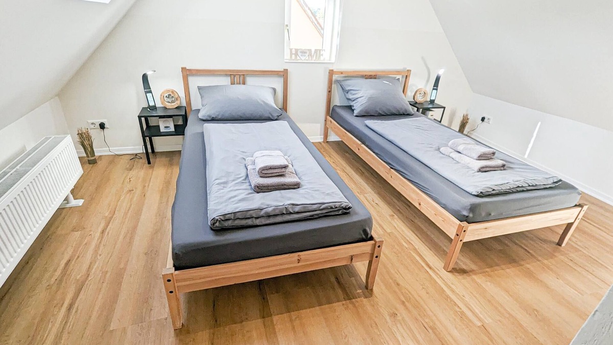 Stuttgart Apartment | ALFA Stuttgart 3BR 5 Beds Netflix INET EBK Wasen