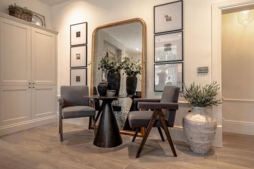 Ramsbottom Apartment | Alfred's Ramsbottom - Suite Two