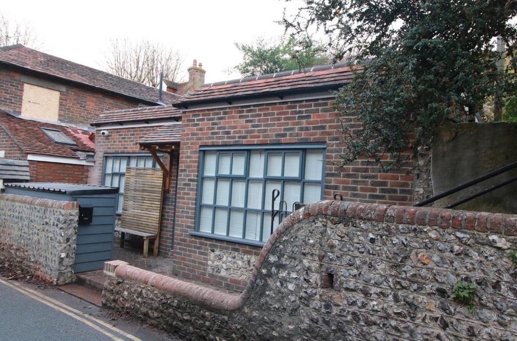 Alfriston Apartment | Alfriston Lodge By Air Premier