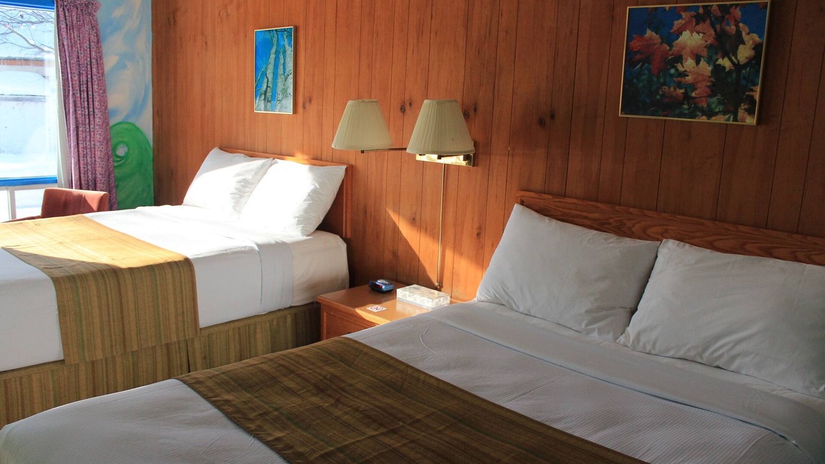 Machar Hotel | Algonquin Motel