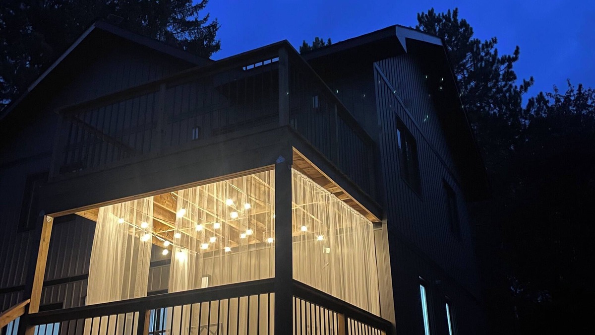 Whitney House | Algonquin Paradise. Perfect for Multi-families, near Algonquin Park + Hot Tub
