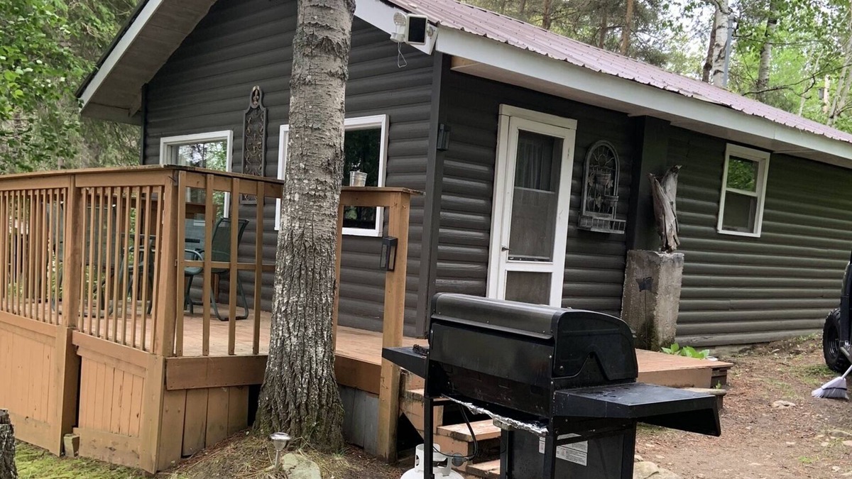 Madawaska Cottage | Algonquin Park Area Waterfront Cottage - Madawaska Ontario, Canada